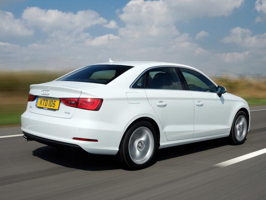  Audi A3 Sedan 2.0 TFSI (8V) 2013 года  (UK) (фото 12 из 17)